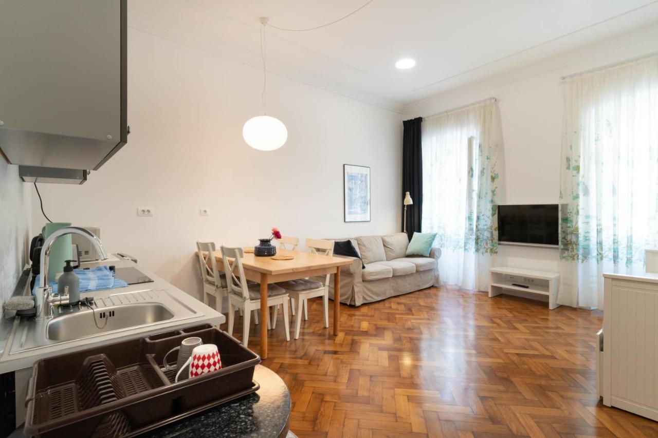 Mimi Carera Apartment & Room Rovinj Extérieur photo